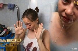 Порно с тремя жопастыми мамками